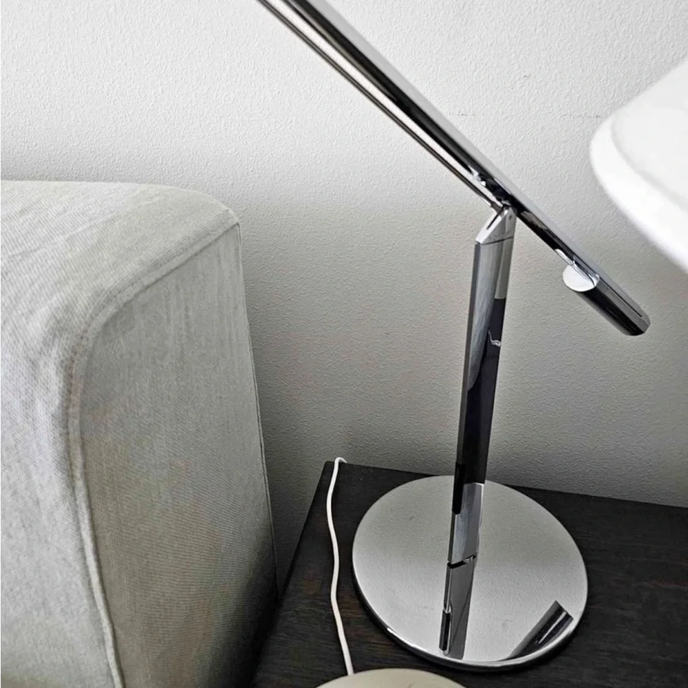 RH DESIGNER CHROME LAMP